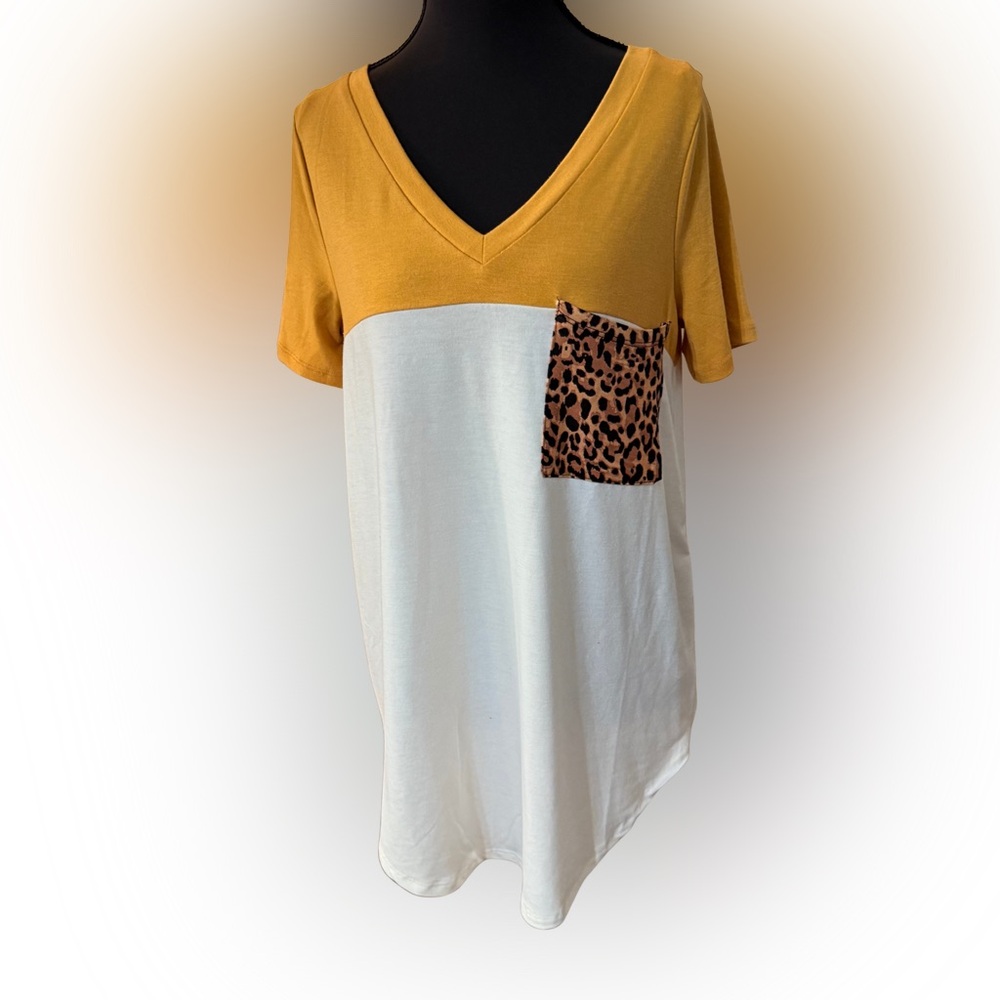 Zenana Outfitters Mustard‎ and White V-Neck Top with Leopard Accent